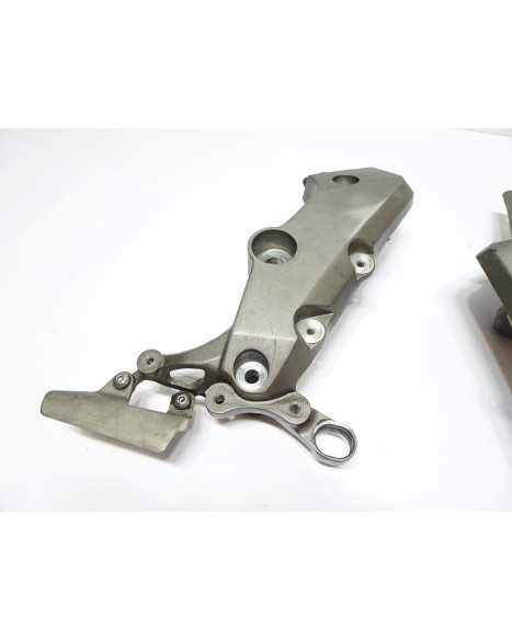 Honda CB1000R, ramfäste (par)