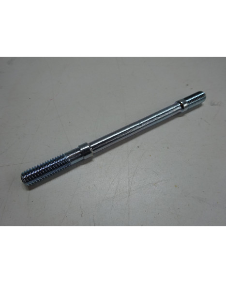 Honda, pinnbult M8x120