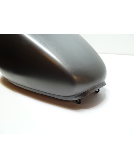 Yamaha XV950R Bolt, bränsetank