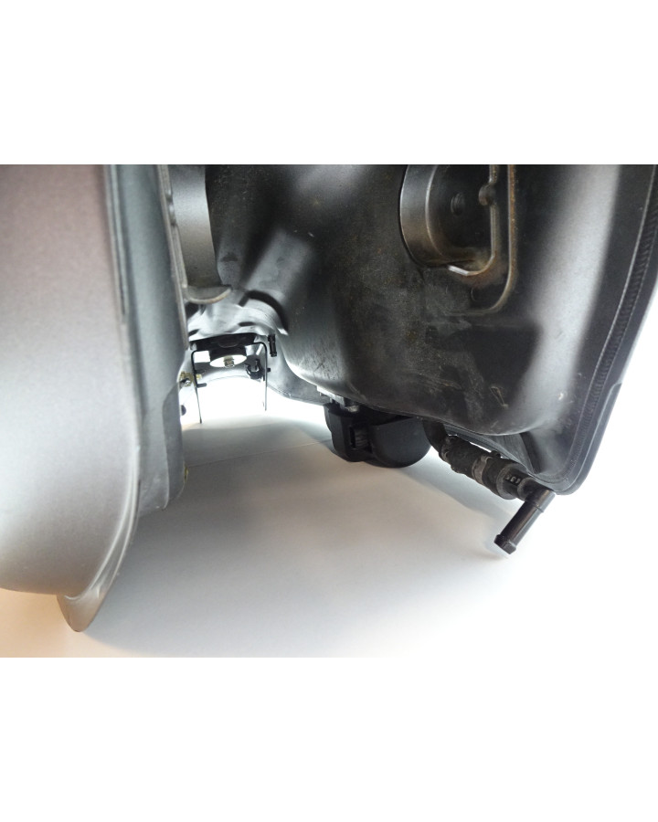 Yamaha XV950R Bolt, bränsetank