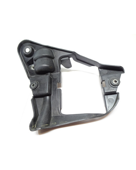 Yamaha XV950R Bolt, monsteringskonsoll höger