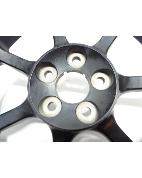 Yamaha XV950R Bolt, bakdrev