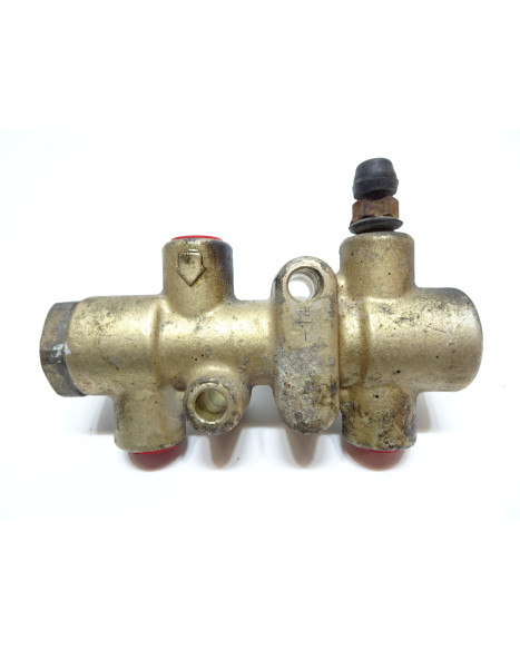 Dinli 450, fördelning bromsrör