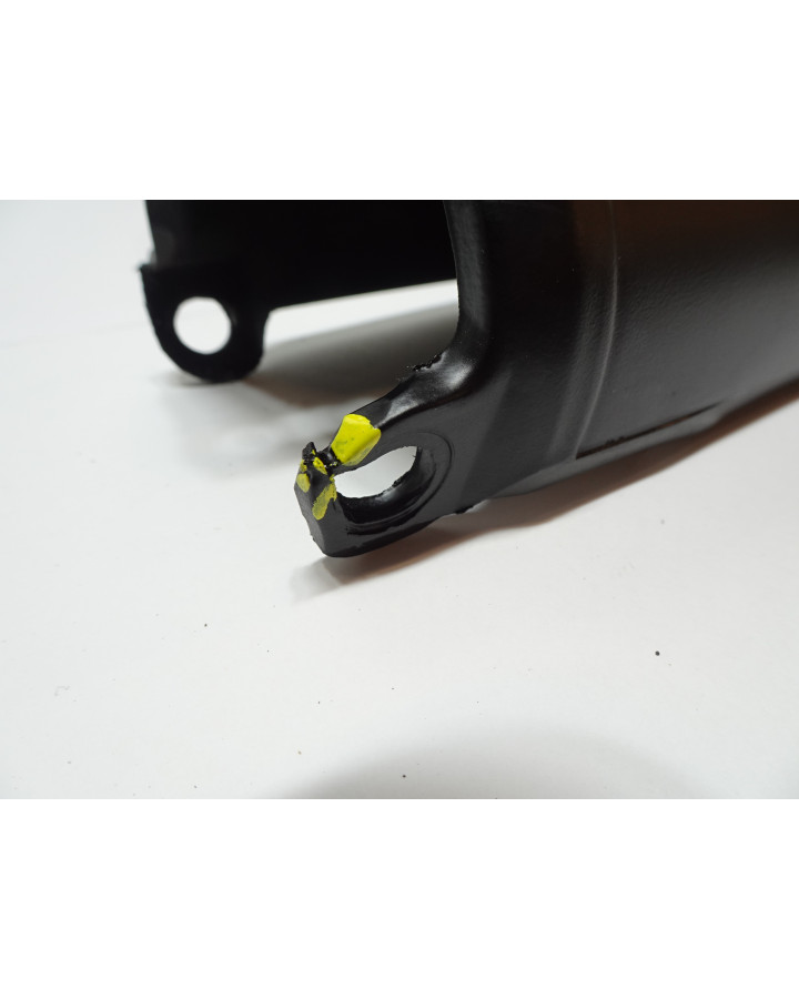 Rieju Drac, gaffelskydd höger