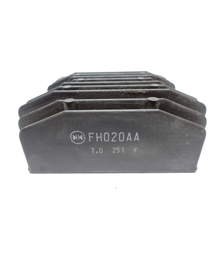 Honda CRF1000 Africa Twin, voltregulator