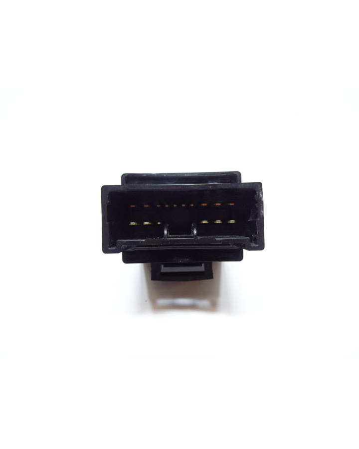 Yamaha XV950R Bolt, relä