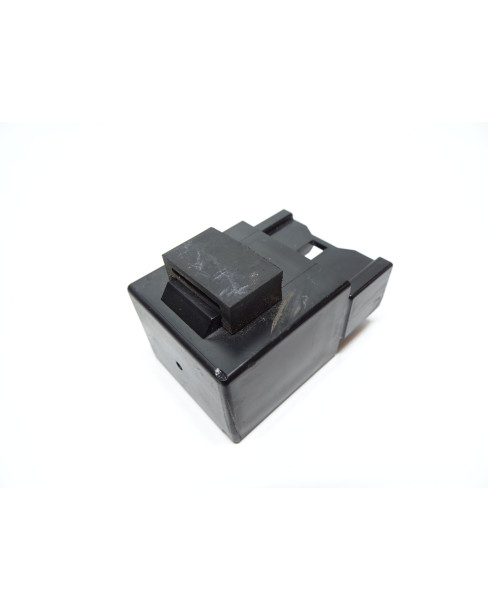 Yamaha XV950R Bolt, relä 2