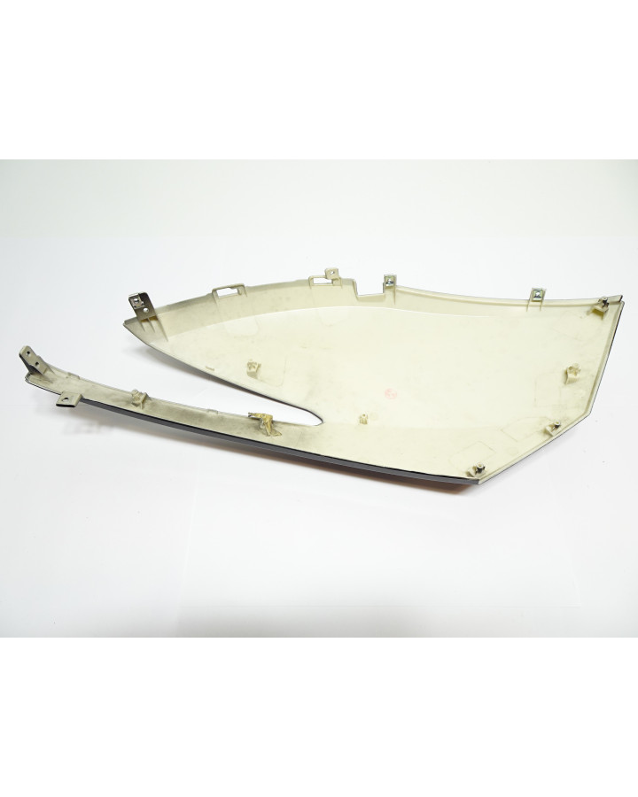 Vässla 1/2, bakre sidokåpa vänster