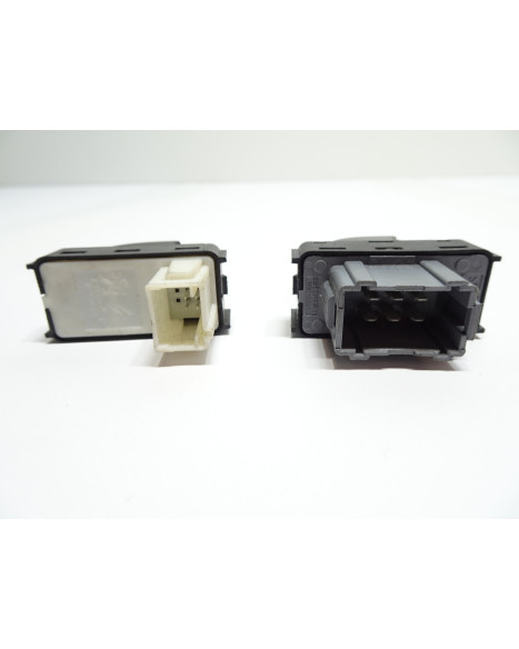 Aixam S9, strömbrytare fönsterhiss (par)