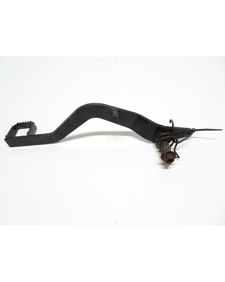 Dinli 450, bromspedal