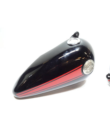 Harley Davidson custom, dubbla bränsletankar