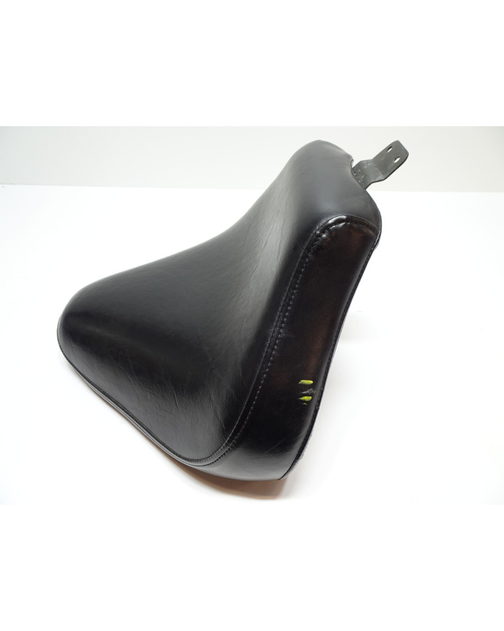 Yamaha XVS 1100 Dragstar, sadel