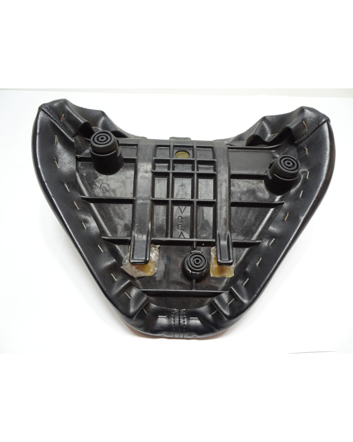 Yamaha XVS 1100 Dragstar, sadel