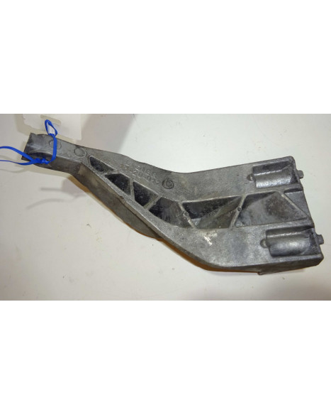 Microcar MGO, motorfäste höger