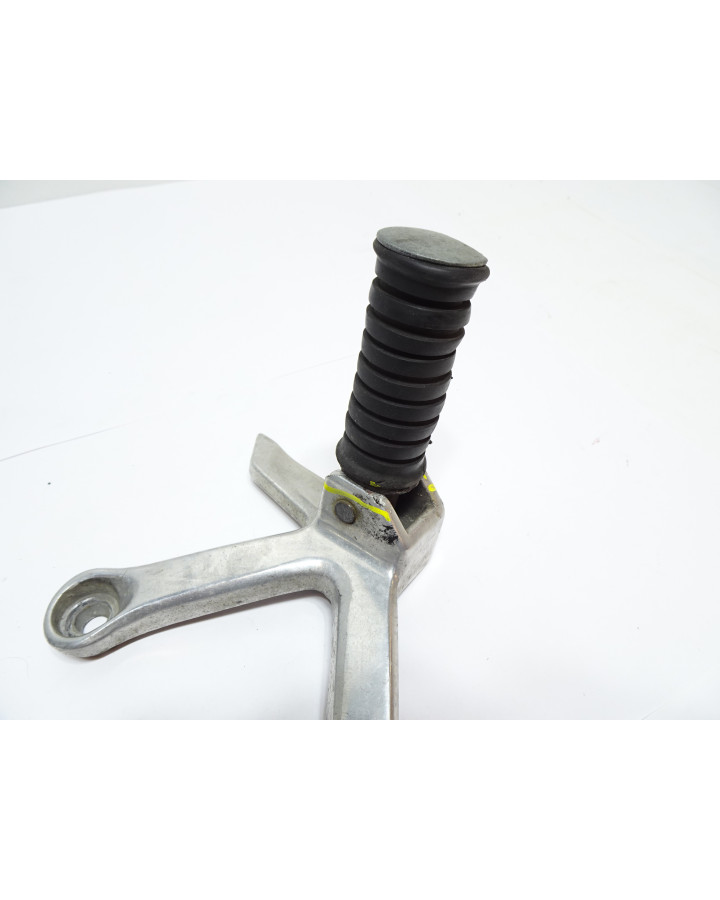 Yamaha XT600E, passagerarfotpinne vänster komplett