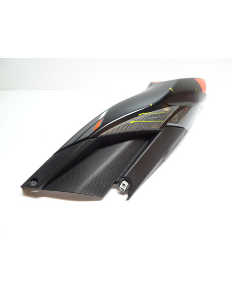 Aprilia SR50, bakre sidokåpa vänster