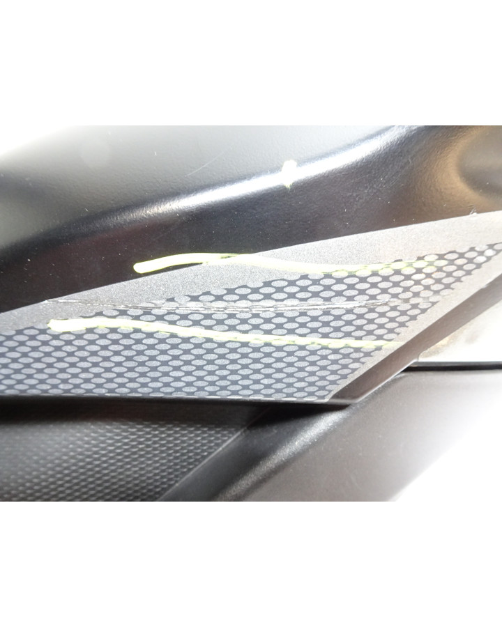 Aprilia SR50, bakre sidokåpa vänster