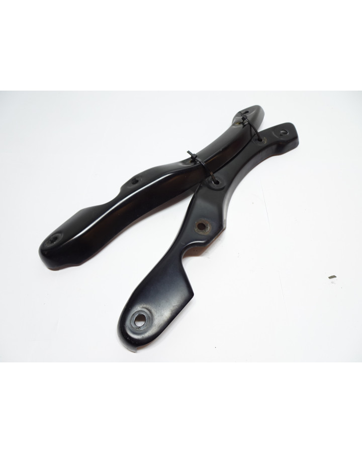 Yamaha XV950R Bolt, fäste bakskärm (par)