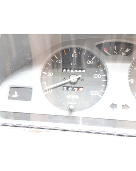 Grecav EKE, instrumentpanel