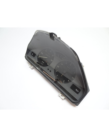 Grecav EKE, instrumentpanel