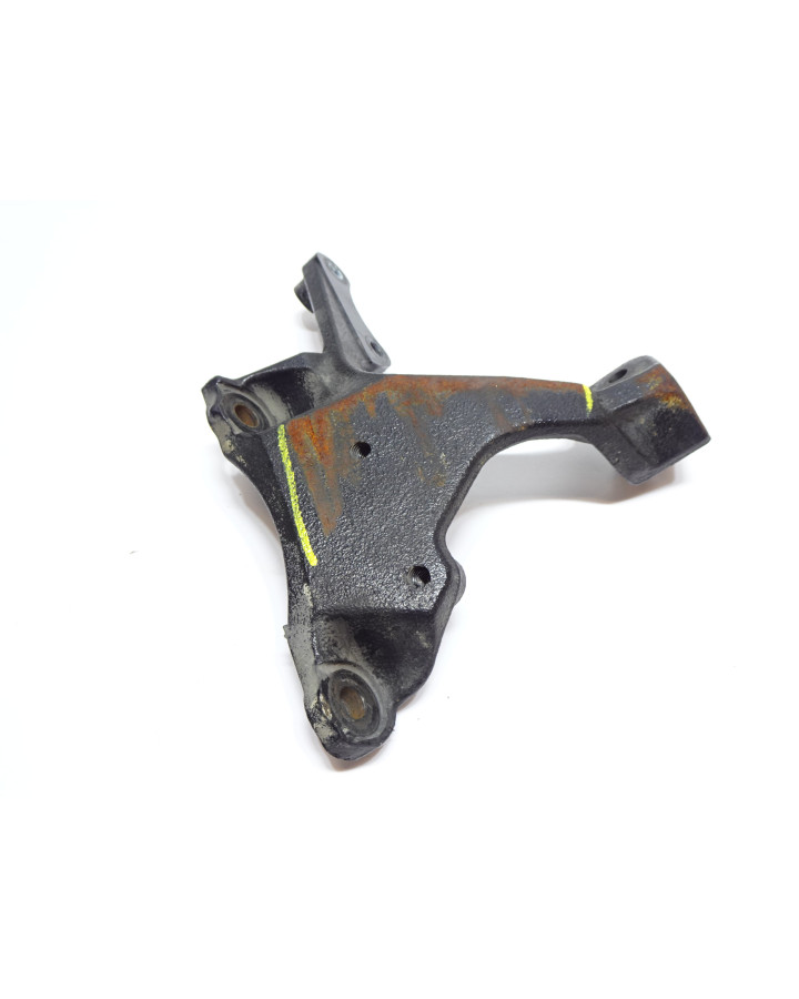 Yamaha XV950R Bolt, fäste fotpinne höger