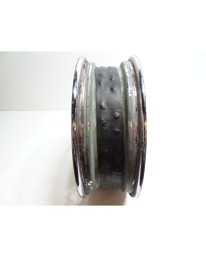 Yamaha XVS 1100 Dragstar, bakfälg