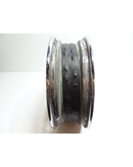 Yamaha XVS 1100 Dragstar, bakfälg