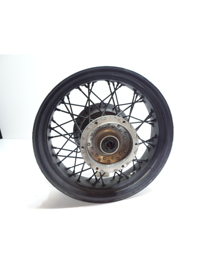 Yamaha XVS 1100 Dragstar, bakfälg