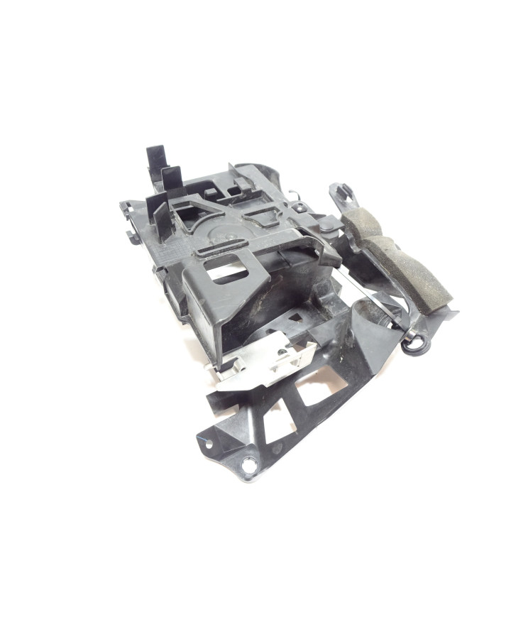 Yamaha FJR 1300, batterilåda