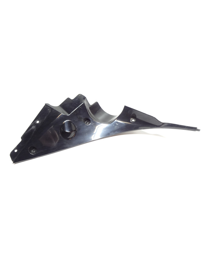 Yamaha FJR 1300, inre plastdetalj höger fram