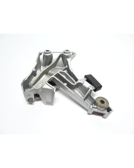 Yamaha FJR 1300, passagerarfotpinne höger komplett