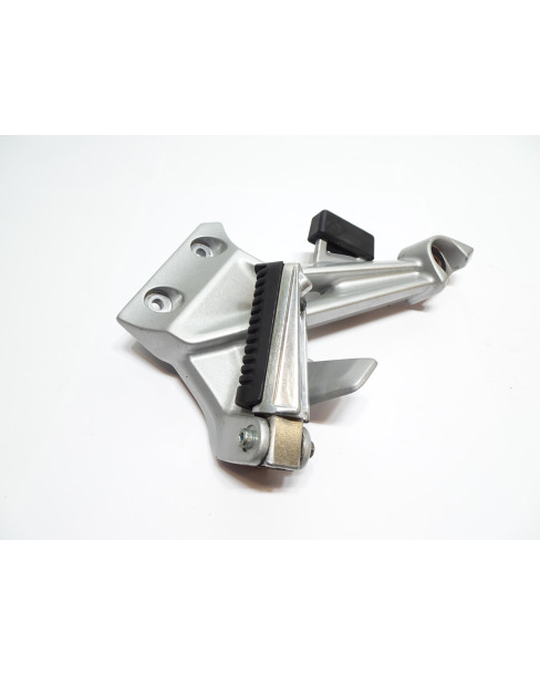 Yamaha FJR 1300, passagerarfotpinne vänster komplett