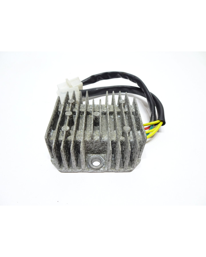 Kymco Super 8, voltregulator