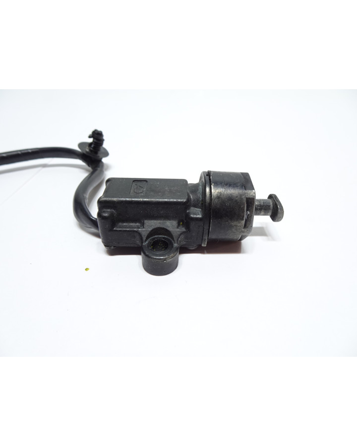 Yamaha XV950R Bolt, bromsljuskontakt bak