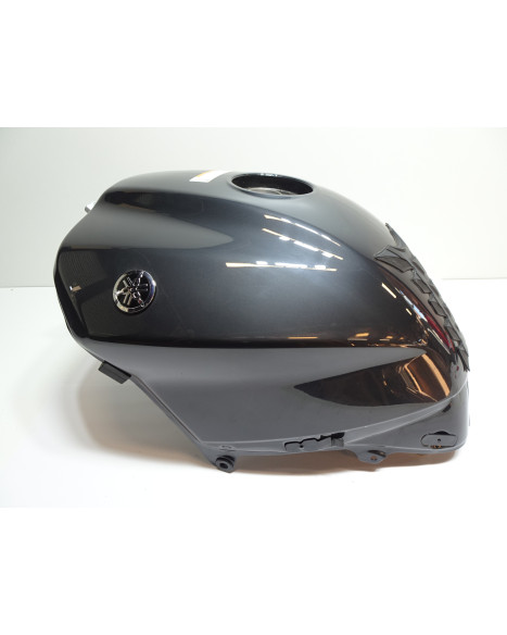 Yamaha FJR 1300, bränsletank