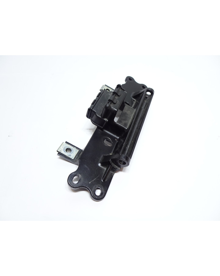 Yamaha FJR 1300, sadelfäste