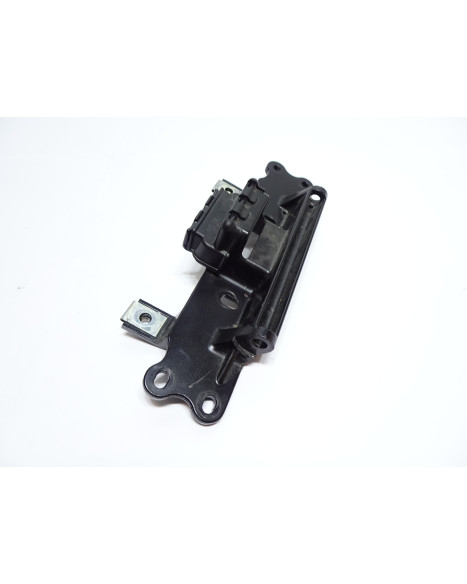 Yamaha FJR 1300, sadelfäste