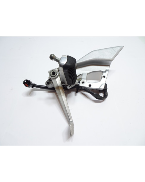 Yamaha FJR 1300, fotpinne höger komplett 2