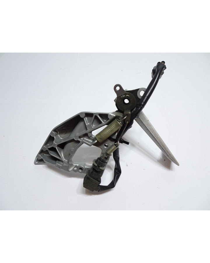 Yamaha FJR 1300, fotpinne höger komplett