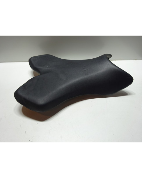 Yamaha YZF-R1, sadel 2