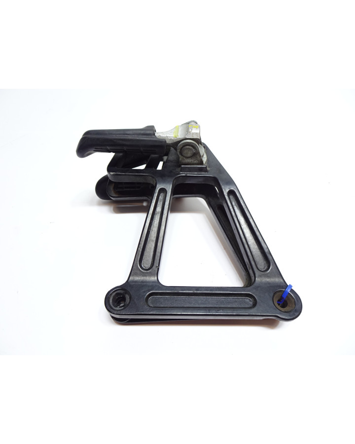 KTM 640 Duke, passagerarfotpinne komplett (par)