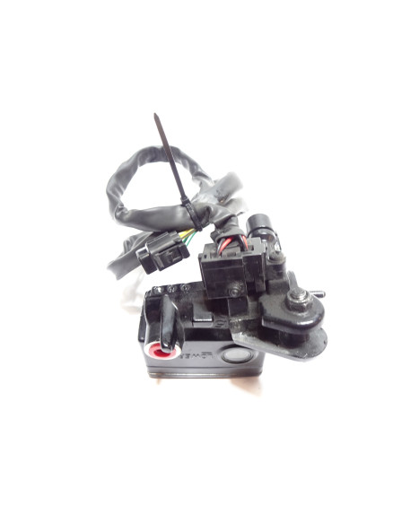 Yamaha FJR 1300, bromscylinder fram