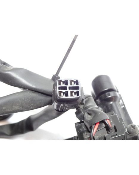 Yamaha FJR 1300, bromscylinder fram