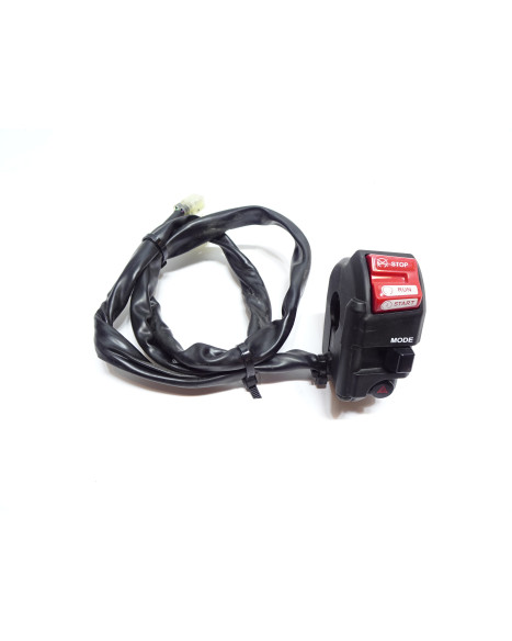 Yamaha FJR 1300, omkopplare höger