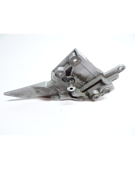 Yamaha FJR 1300, fotpinne vänster komplett