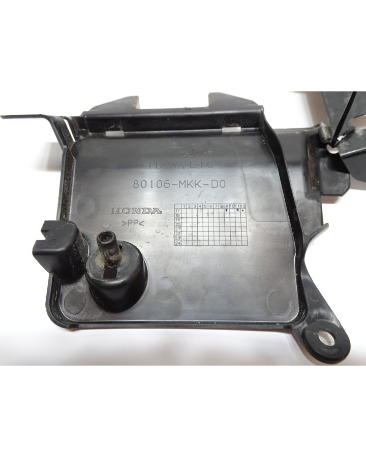 Honda CRF1000 Africa Twin, plastdetalj invändig