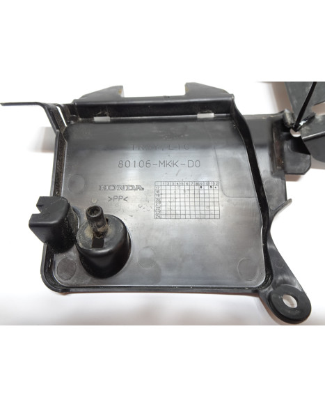 Honda CRF1000 Africa Twin, plastdetalj invändig