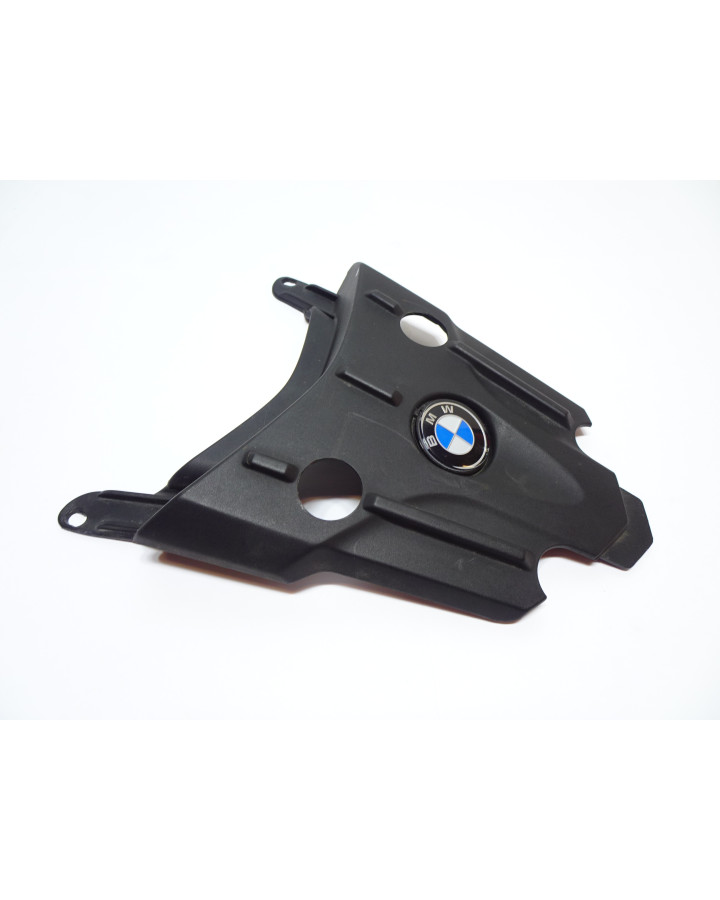 BMW F650GS, bakre mittkåpa