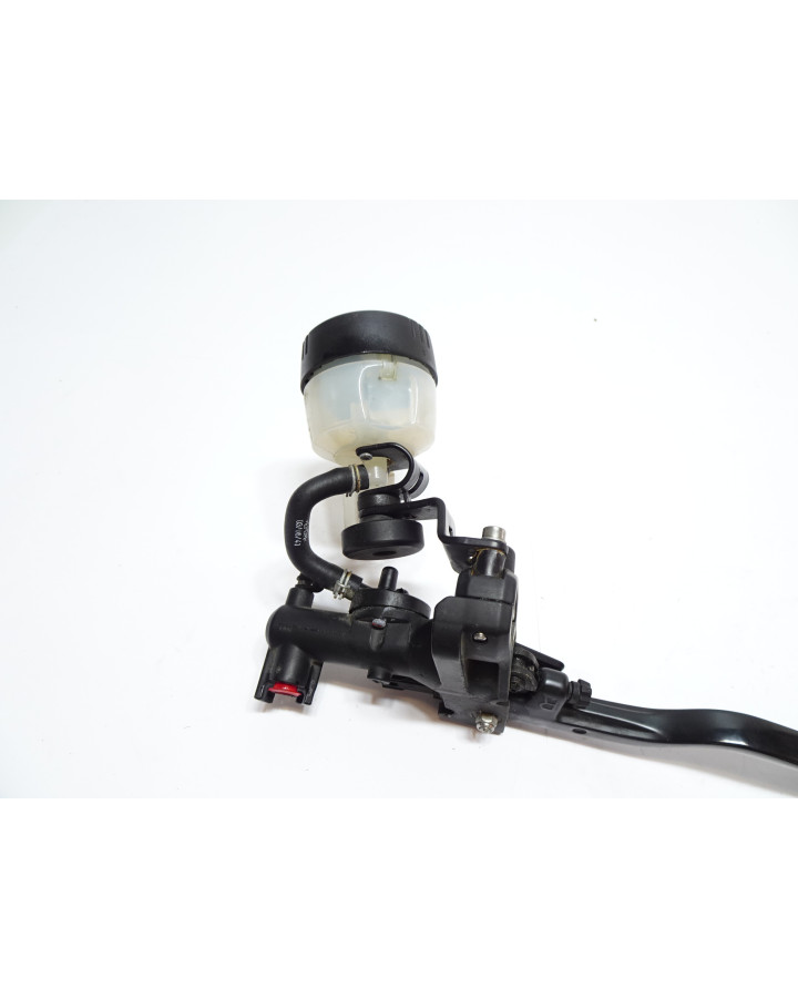 BMW F650GS, bromscylinder fram