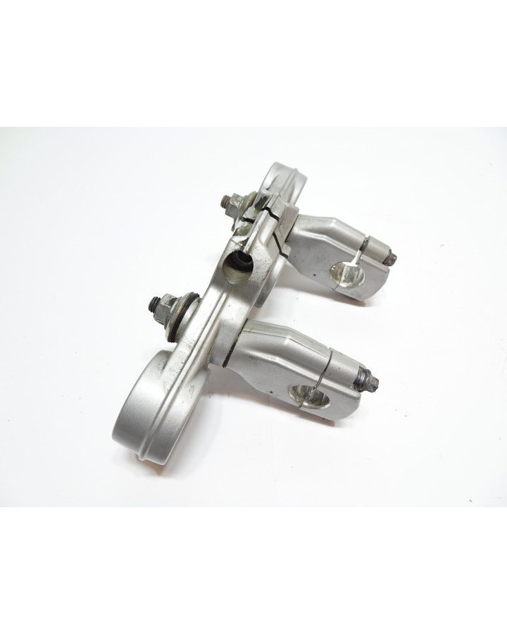 BMW F650GS, övre styrkrona